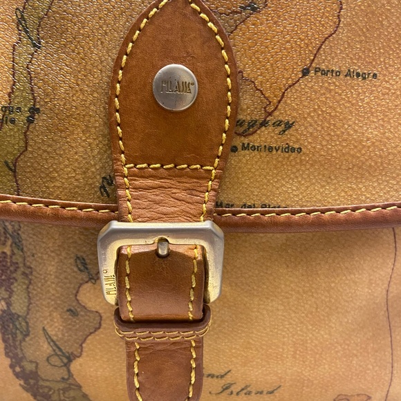 Prima Classe Alviero Martini Crossbody bag . Luxury made in Italy Map - Picture 2 of 16